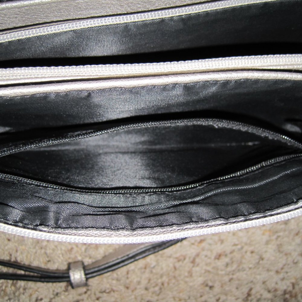 Nicole Miller silver quilted purse - Picture 8 of 15